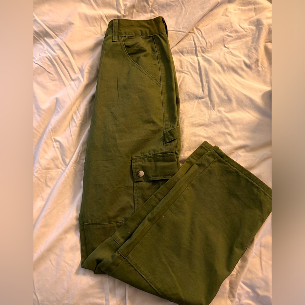 GREEN CARGO PANTS